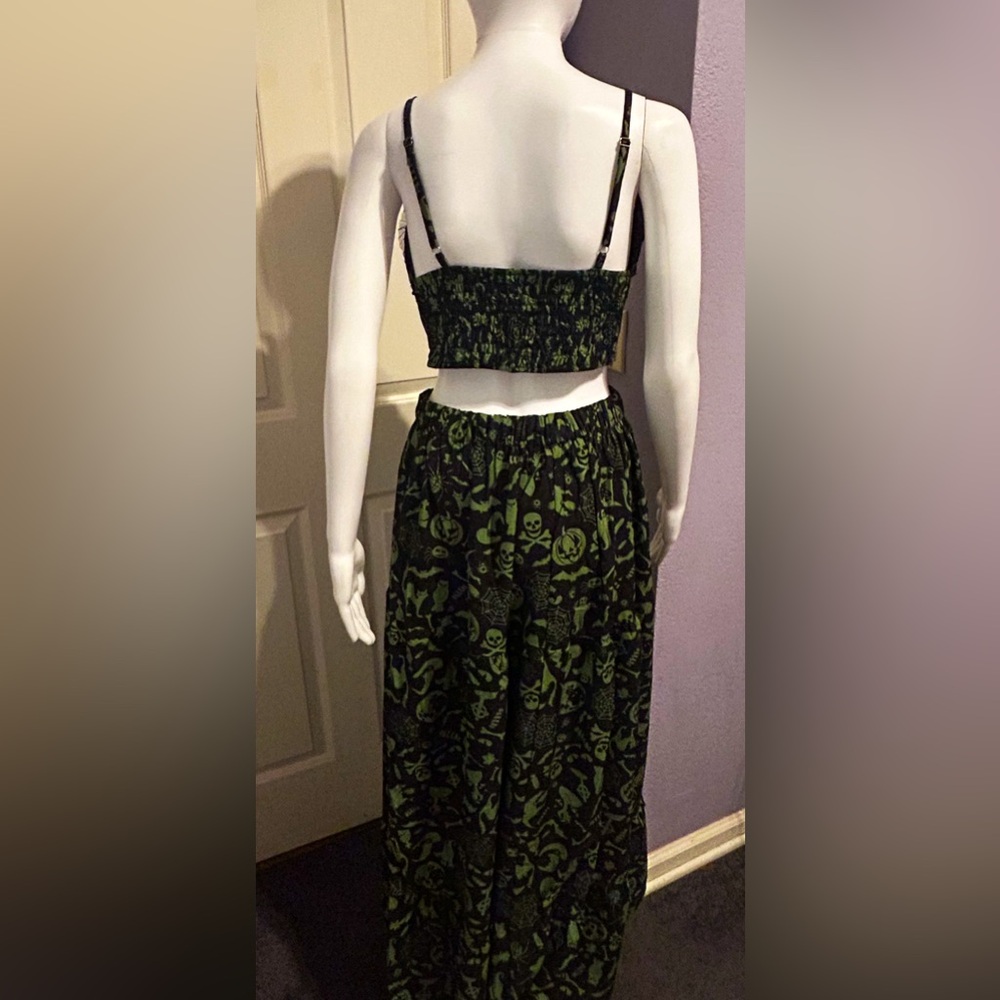 CORAMOON SZ M BLACK/GREEN GOTHIC SKULL CROP TOP & LONG SKIRT HALLOWEEN WITCHY - Picture 3 of 5